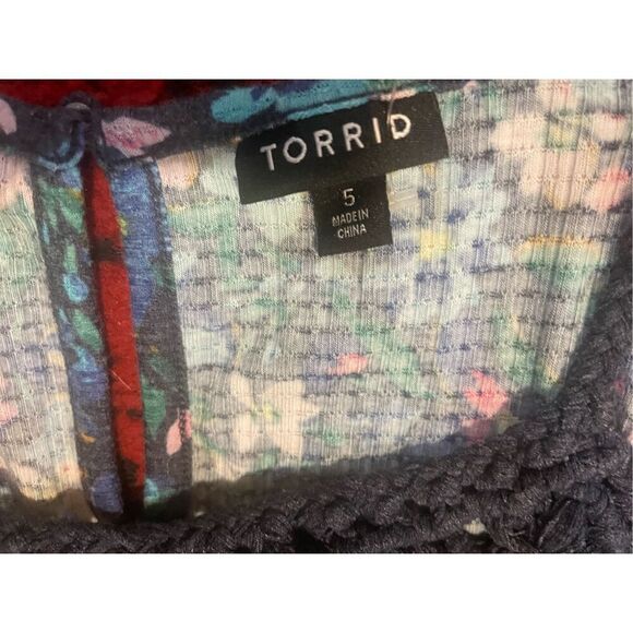 Womens TORRID Floral TOP SHIRT SZ 5 - Picture 2 of 7
